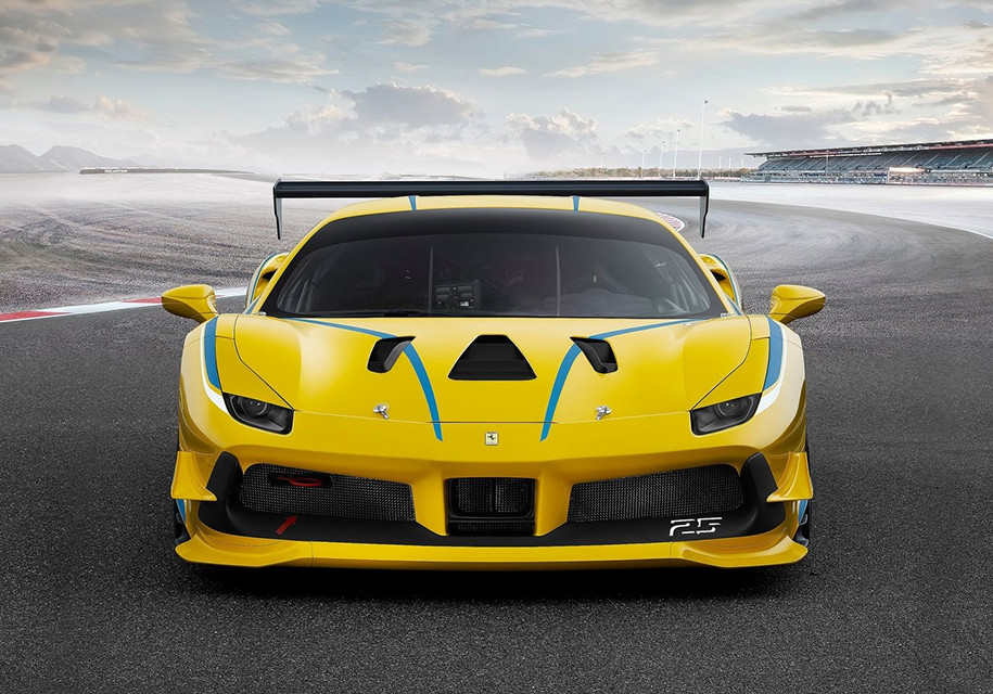 Ferrari       V8