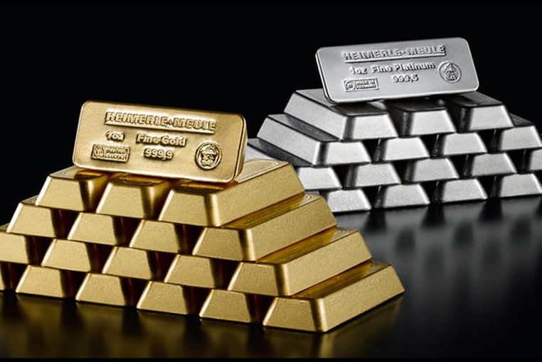 Precious metals. Слиток железа. Инвестирование в драгоценные металлы. Инвестиции в золото.