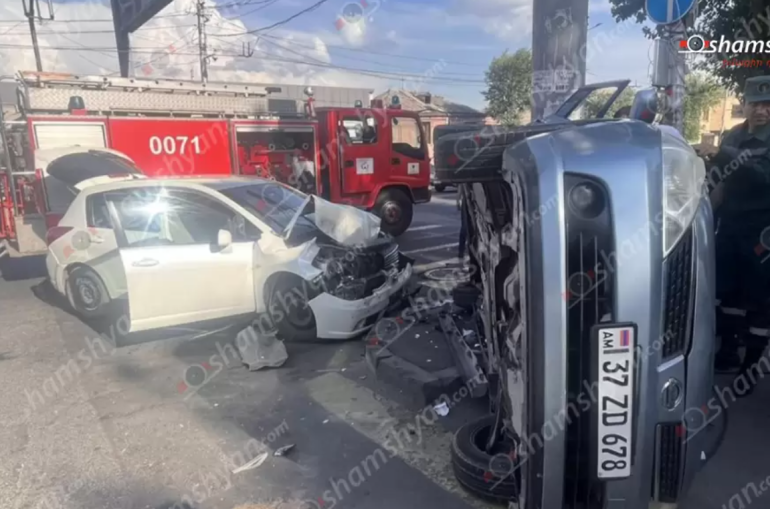 Մալաթիա-Սեբաստիա թաղապետարանի խաչմերուկում բախվել են «Nissan Tiida»-ները. կա 3 վիրավոր